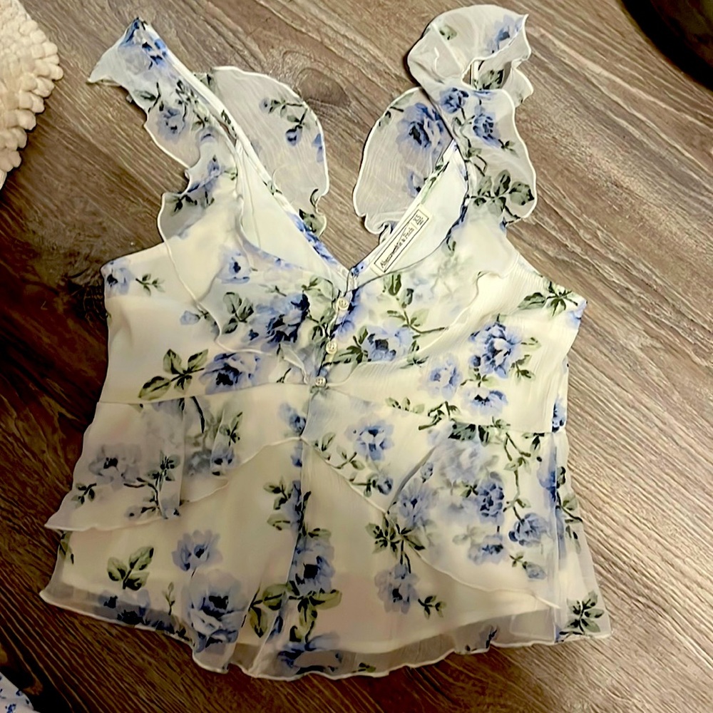 Flowy top